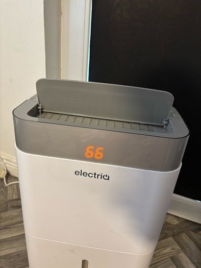 electriQ Dehumidifier