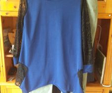 womens  top size 12  to 14