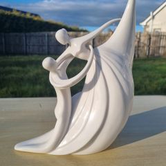 CIRCLE OF LOVE by Kim Lawrence for Enesco