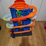 Hot Wheels City Hot Wheels City Ultimate Garage with Multi-Level Racetrack Image 2
