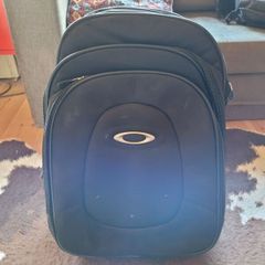 Travel bag wheels and computer compartment