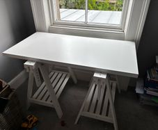 Trestle table