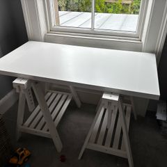Trestle table
