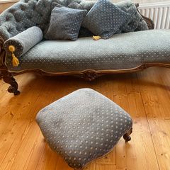 2 Traditional Chaise Lounge and Fouton