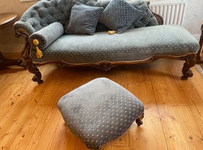 2 Traditional Chaise Lounge and Fouton