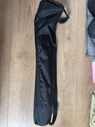 Canon Eos M100, bag and tripod