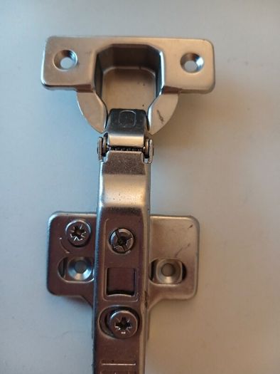 8 Kitchen door hinges