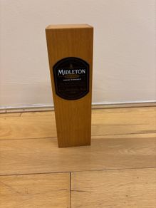 Midleton whiskey box