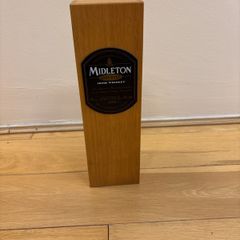 Midleton whiskey box