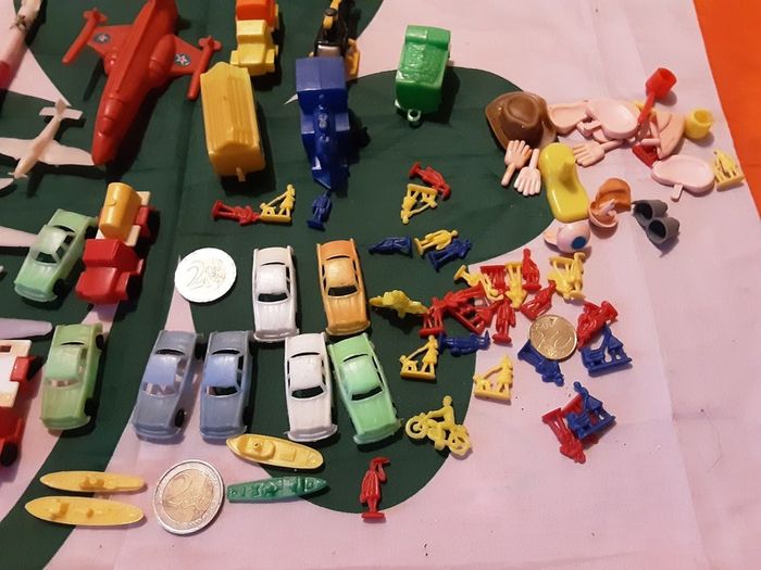 Nice small plastic collection,vintage