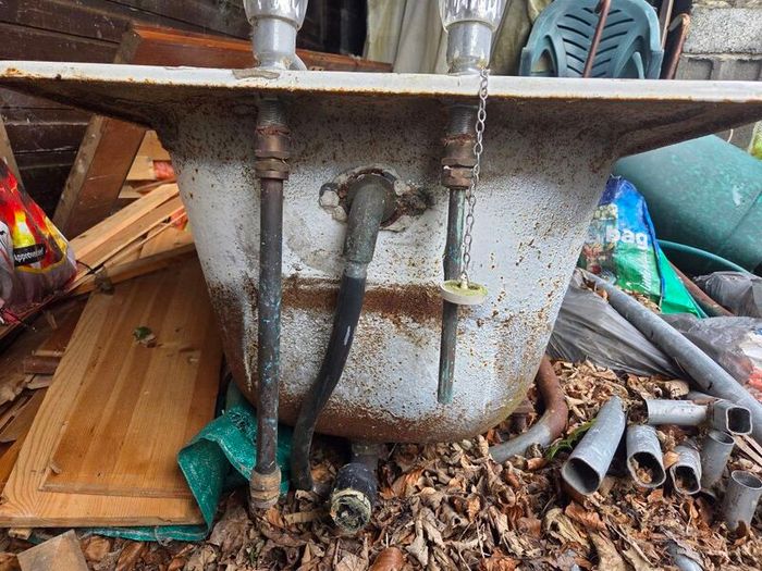 Cast iron baths