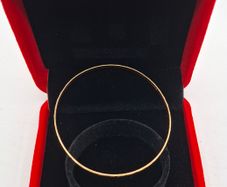 18 ct yellow gold bangle