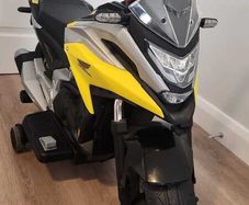 Honda kids ride on motorbike
