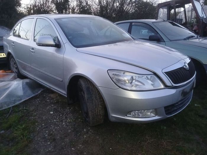 2010 octavia breaking