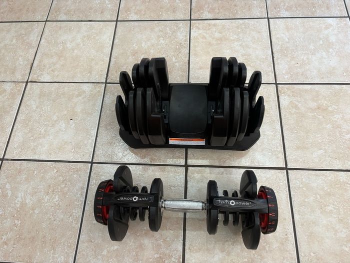 Selectable Dumbbell 1 X 2.5-40kg Operates Smoothly!