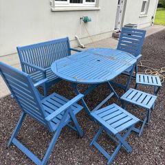 Foldable outdoor furniture set