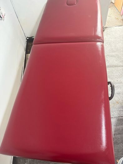 beauty therapy foldable massage table