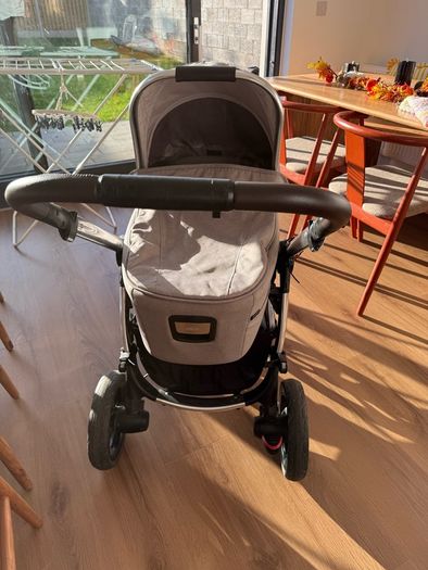 Ocarro Mamas & Papas Grey Carrycot and Pushchair