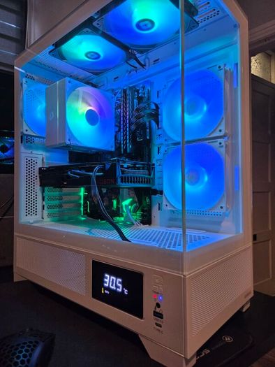 White Rgb Gaming Pc  Ryzen 5 5600 16gb Ram Rx 6700 10gb