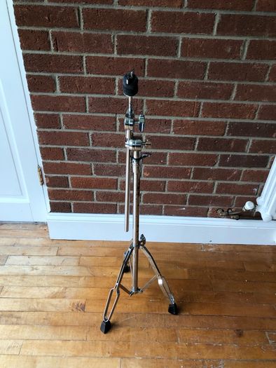 Pearl Forum Series Drum Kit w/ Hardware + Cymbals