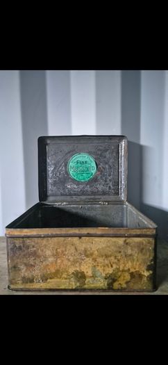 antique colman tin