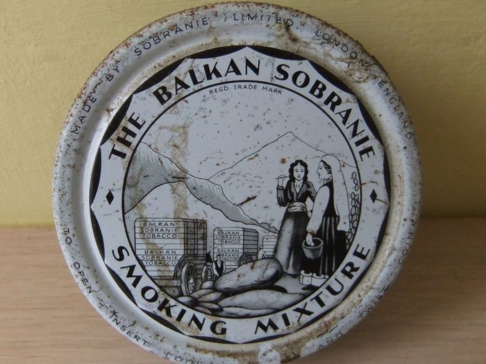 Balkan Sobranie Tin