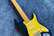 SX Custom Vintage Series Strat + Stand
