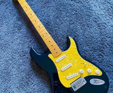 SX Custom Vintage Series Strat + Extras