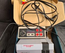 Retro Mini Game Console