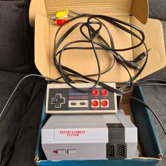 Retro Mini Game Console