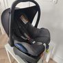 Maxi Cosi Pebble Car seat and Isofix Base Image 3