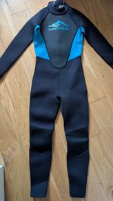 kids wetsuit