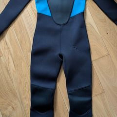 kids wetsuit