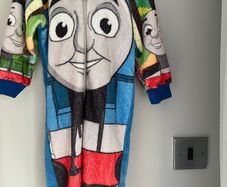 Tesco F+F Unisex Thomas the tank engine onesie with zip Size 18-24 mths