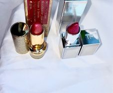 Luxury Bundle of 2 Pat McGrath Labs BlitzTrance 075 Rebel Red And Tom Ford Extreme Lip Spark Dazed Red-Berry shades