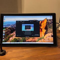 huion kamvas 22 plus / drawing tablet