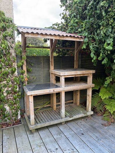 Outdoor pizza kitchen