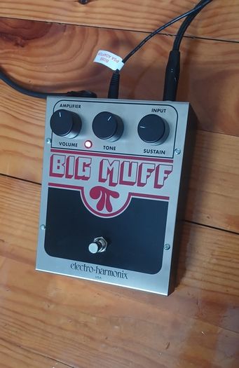 Electro-Harmonix Big Muff Pi - Excellent Condition