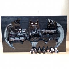 LEGO 76252 Batcave - Shadow Box