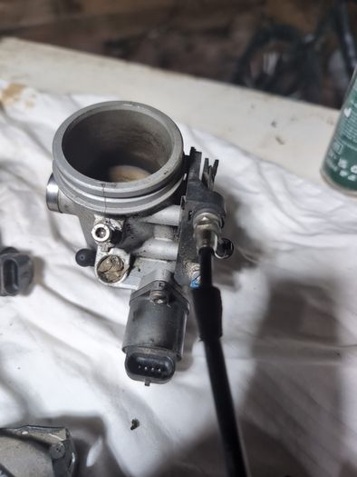 BMW r1200 GSA 2006 throttle bodies