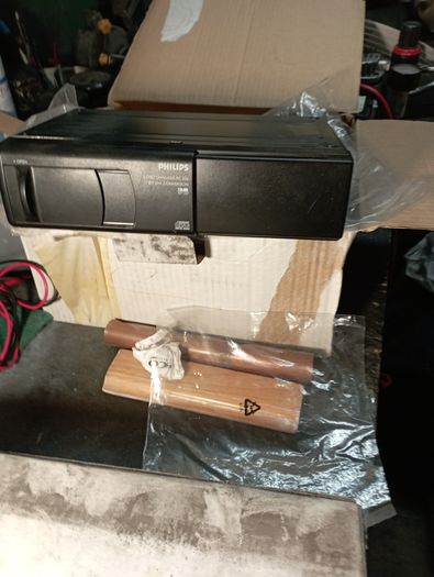CD Magazine and head unit