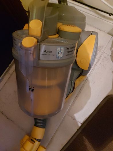 DYSON DC05, for parts or repair, not powering on