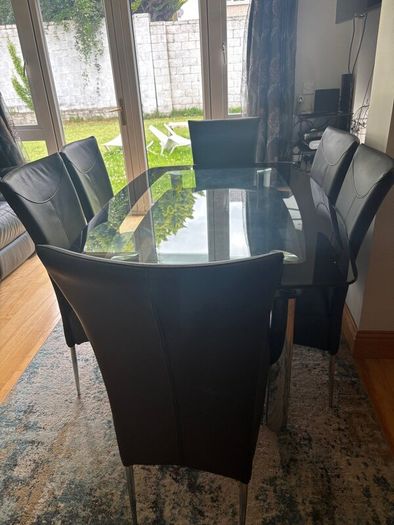 Pre Loved 6 Seater Dining Table with 6 Chairs