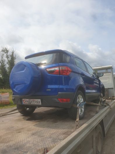 Breaking ford eco sport 2015