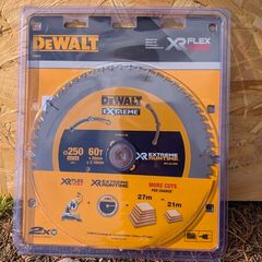 DeWalt Extreme Runtime 250mm 60 Tooth Blade - New