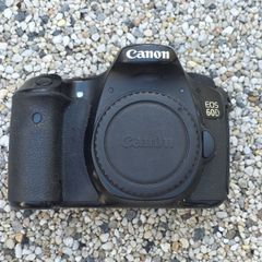 Canon EOS 60D (Body Only) Free Post