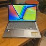Asus Tek Vivobook laptop Image 3