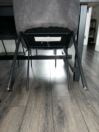 4 Chairs