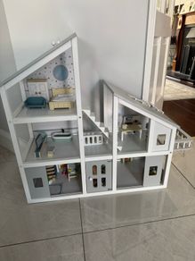 Doll house