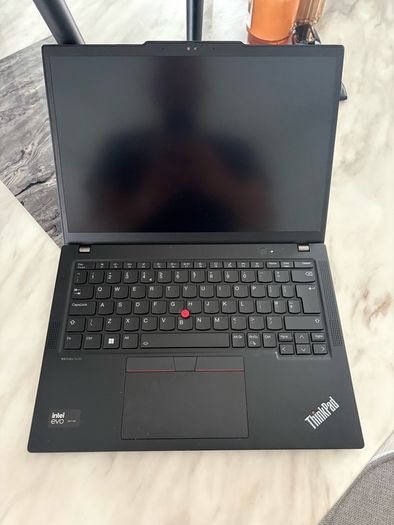 Lenovo x13 Gen 5 - Intel Ultra 5 - 16Gb ram - 512gb Storage